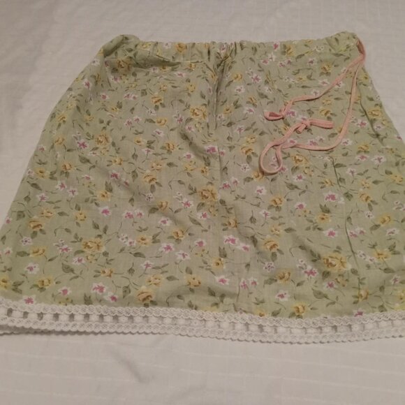 Unique handmade Asymmetrical floral skirt - Picture 4 of 8